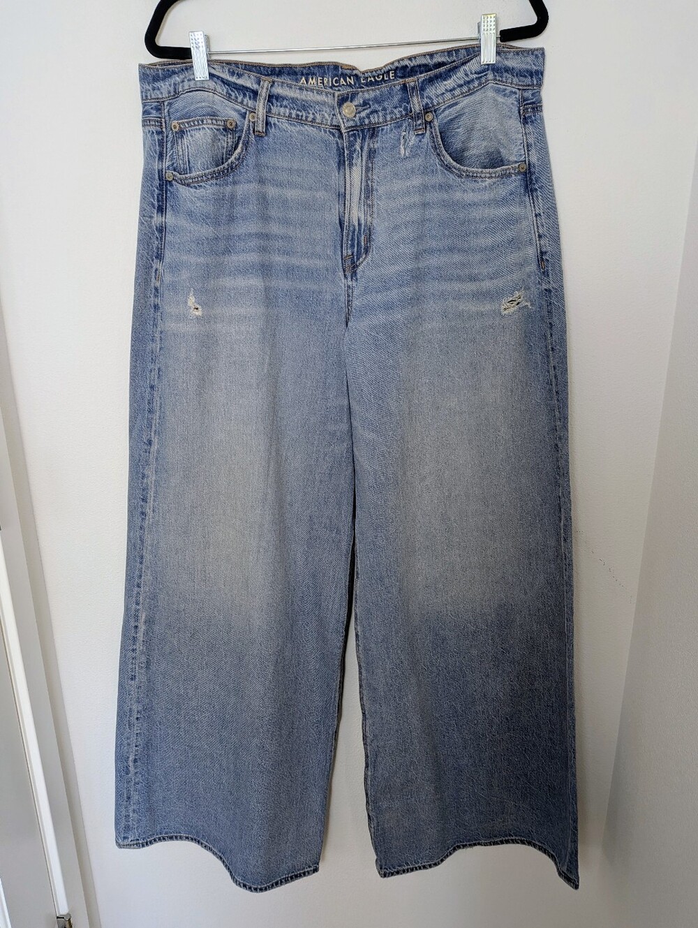 American Eagle Women's Super High Rise Ultra Wide Leg Jean Light Wash Sz 14 Long